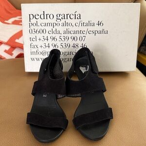 Pedro Garcia Elegant Black Suede Sandals 36.5.